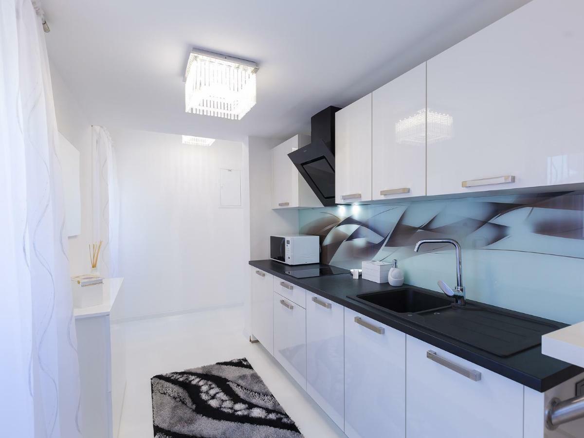 Apartmani Beril Lux Rovigno Esterno foto