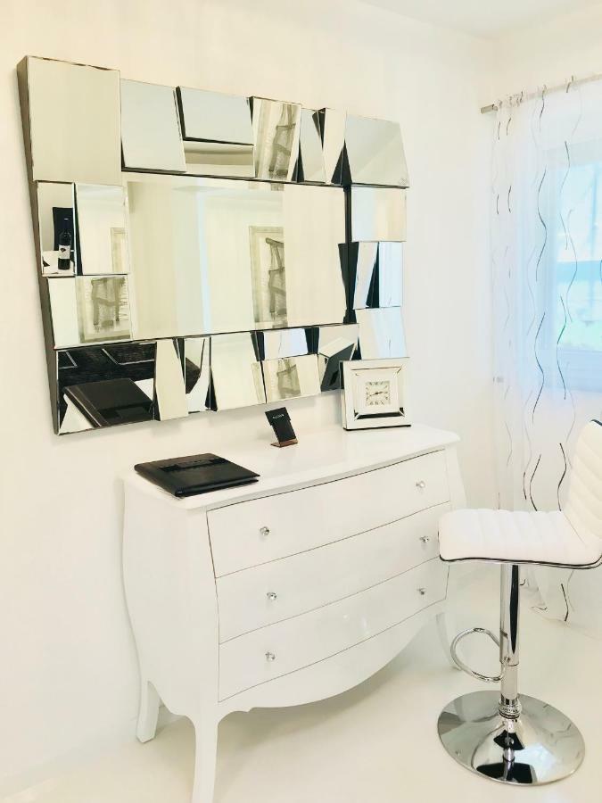 Apartmani Beril Lux Rovigno Esterno foto